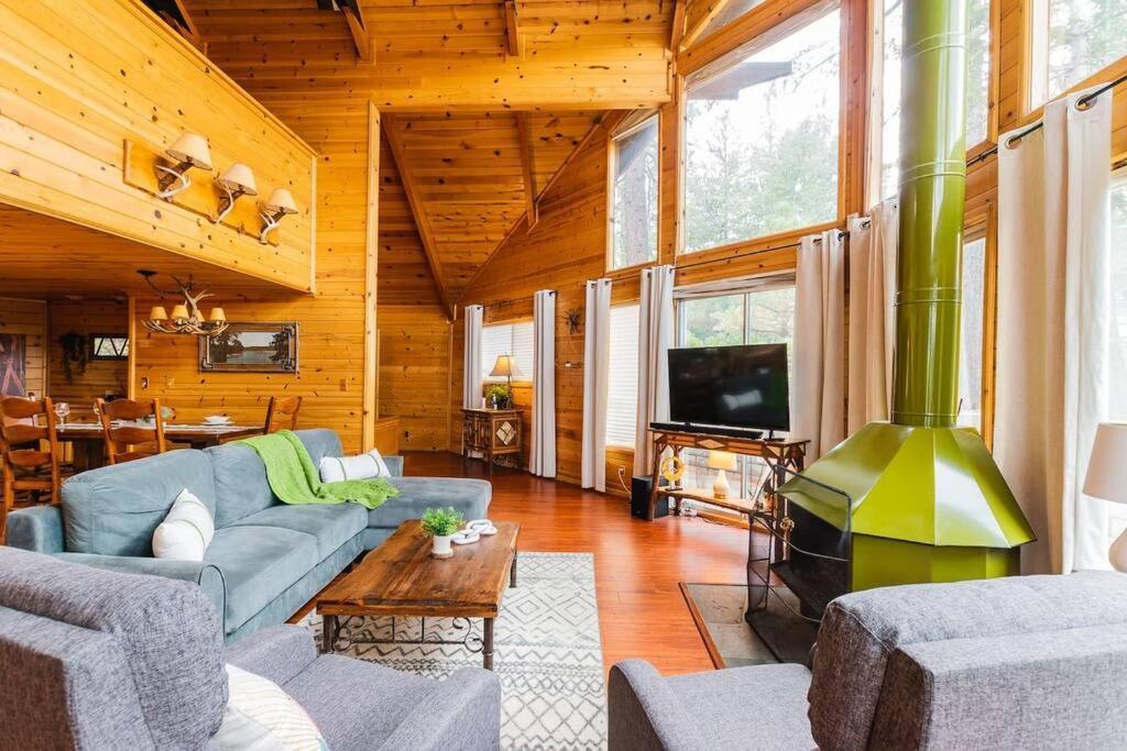 Summit: Discover Serenity In This Cozy Cabin With Mountain Views! Villa Big Bear Lake Exterior photo